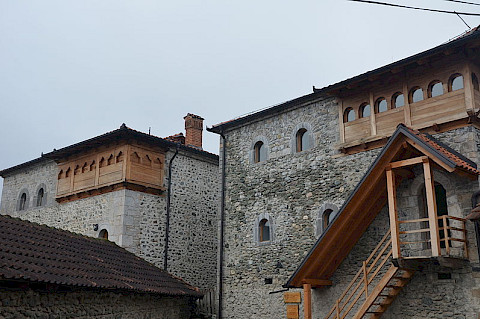 Kullat e Junikut - Junik Towers