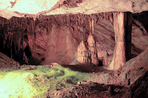 Marble Cave / Shpella e Gadimes