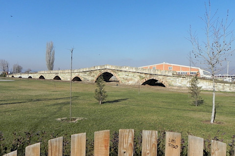 stone bridge vushtrri ura e gurit