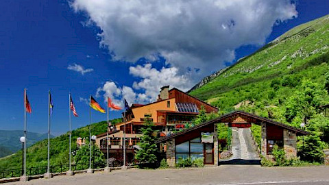 Hotel restaurant sharri prevalle